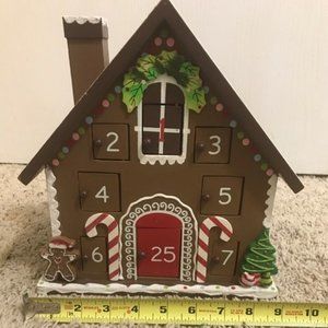 St. Nicholas Square, Gingerbread House Advent Calendar, 2010